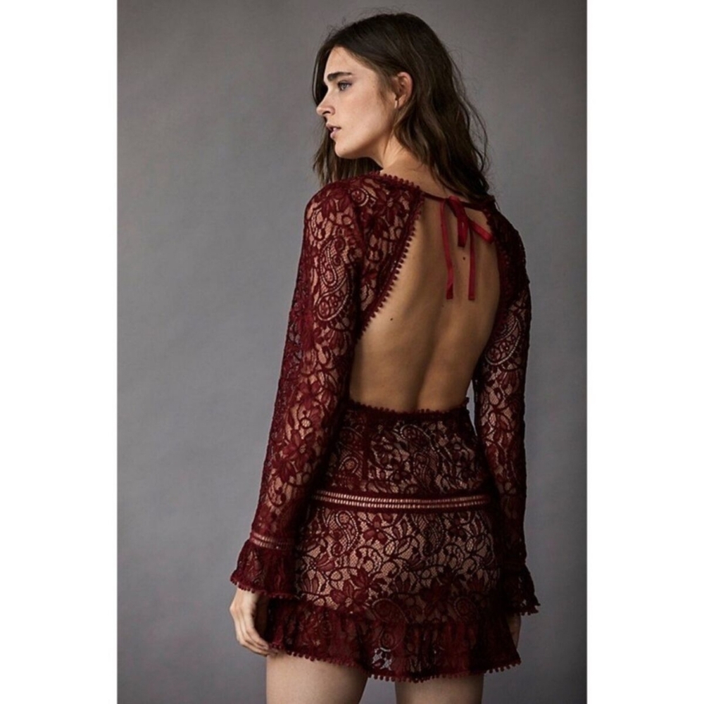 For love and lemons Emerie Cut Out Dress in wine M